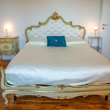 Egle Perugia Pensión *